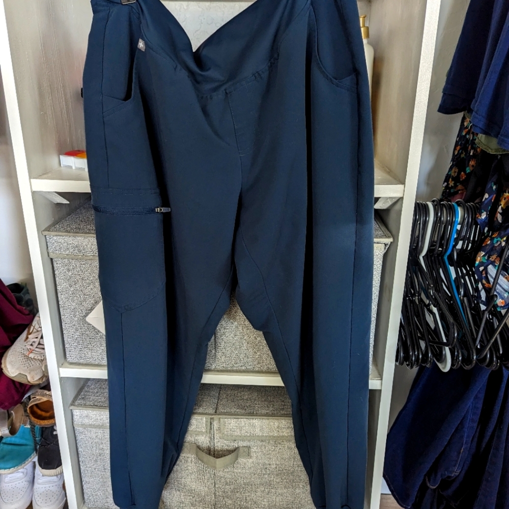 Blue maternity Figs Zamora Joggers